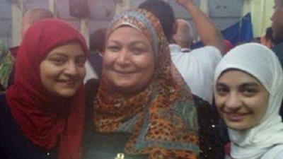 بالصور ..نقابة المعلمين تكرم الأم المثالية بالمنيا