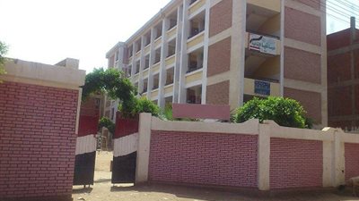 محافظ أسيوط يصدر قراراُ لدراسة الكثافة الطلابية وتطبيق التعليم الالكتروني بالمدارس التجريبية