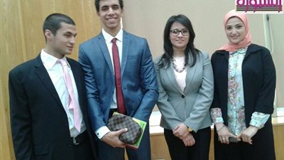 جامعة عين شمس تحصل علي المركز الاول فى مسابقة الطالب المثالي علي مستوي الجامعات 
