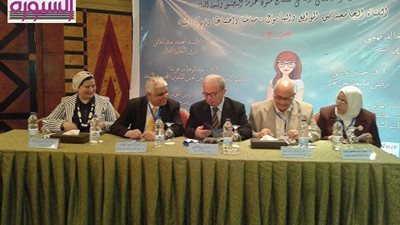 عيسي : الفتاة الجامعية نصف المجتمع وتمثل 60% من طلاب جامعة عين شمس