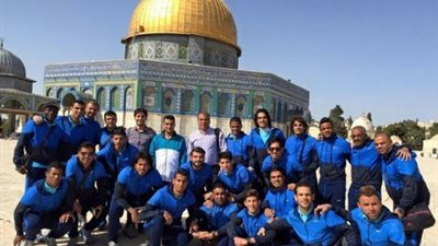 فريق الشرطة العراقى يزور المسجد الاقصى 
