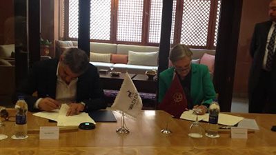 الجامعة الأمريكية توقع اتفاقية مع وادي دجلة لإطلاق منحة للطلاب الرياضيين 

