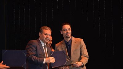 خلال حفل تكريم الطلاب المتفوقين الايتام.. محب  يقف حدادا على شهداء التربية الاجتماعية  
