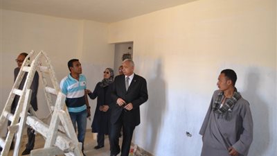 محافظ السويس يتابع أعمال التشطيبات مشروع الإسكان الإجتماعي بالكبانون