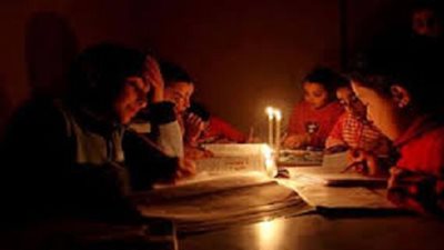 أهالي أسيوط  للحكومة أنقطاع الكهرباء يهدد مستقبل اولادنا مع موسم الأمتحانات 
