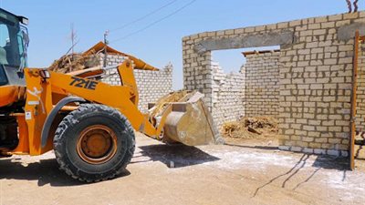 إزالة 36 تعديا بالجناين وضبط 32 مسجلا بالسويس