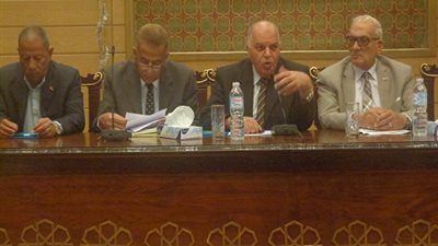 نقيب المعلمين : أزمة صرف المعاشات أوشكت على الإنتهاء