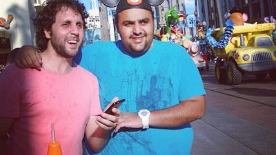 صورة .. شيكو بعلم الزمالك فى سانتياجو بيرنابيو