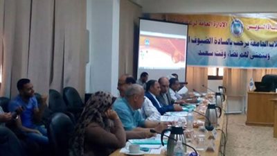 جامعة قناة السويس تستعرض استعدادات أسبوع الجامعات