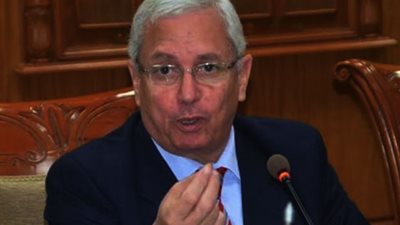 عبد الخالق: ليس من سلطاتي إصدار قرار بسفر أحد للخارج.. و زيارة قيادات جامعية لماليزيا بهدف جذب الطلبة الوافدين