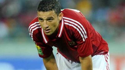 محمود طاهر يطمئن علي عبد الظاهر ويشيد بروحه القتالية