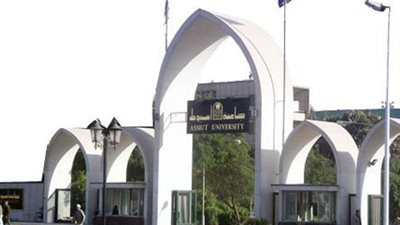 تثبيت الدفعة السابعة من العمالة المؤقتة بجامعة أسيوط