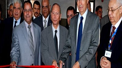 رئيس جامعة الاهرام الكندية : نطالب وزارة التعليم العالي بوقف القبول بالمعهد الكندي لانه يستغل أسم الجامعة