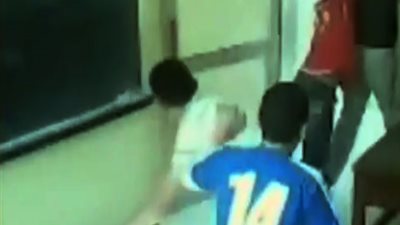 شاهد.. عنف الطلاب داخل المدارس