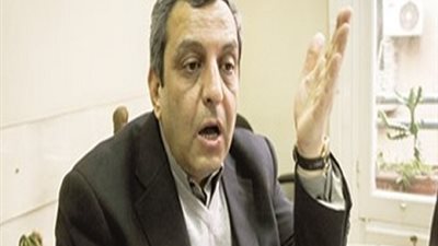 نقيب الصحفيين يطالب الاعلي للجامعات بألغاء التعليم المفتوح  لان معظمهم دبلومات فنية