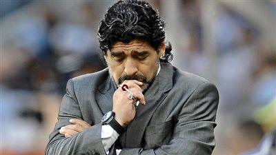 فنزويلا ترشح مارادونا لخلافة بلاتر