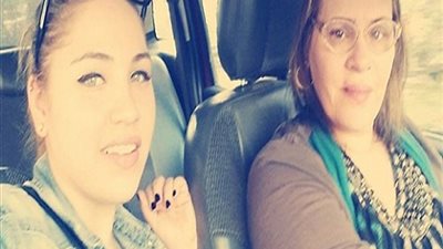 بالفيديو..وصلة رقص لبنات الفنانة 