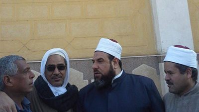 إحالة 30 موظف و4 مفتشين بـ