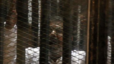 اليوم.. النطق بالحكم علي الرئيس المعزول في قضيتي الهروب الكبير والتخابر مع حماس