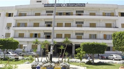 الأصوات تكشف استاذ في وضع مخل مع طالبته بجامعة بني سويف