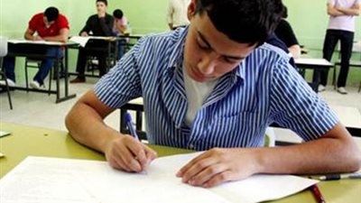 بدء امتحان الجبر لطلاب الثانوية العامة