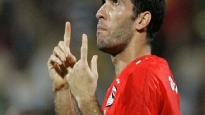 خالد الغندور: أبو تريكة بيمثل و ليس قديس