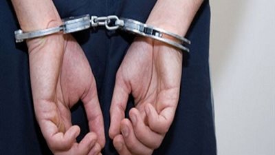 توقيف طالب وفلاح ببندقيتين بأسيوط