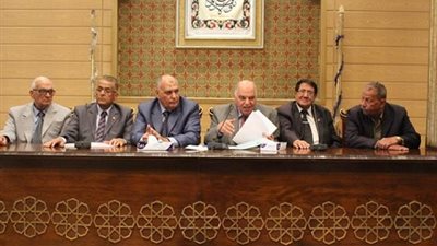 نقيب المعلمين : صرف معاشات يوليو المقبل بنظام 