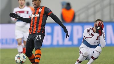 بايرن يقترب من ضم دوجلاس كوستا الملقب بخليفة 