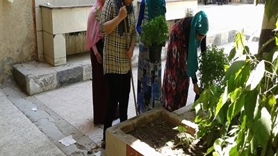 بالصور.. مدارس القاهرة تقيم معسكرات للتجميل والنظافة في عيدها القومي