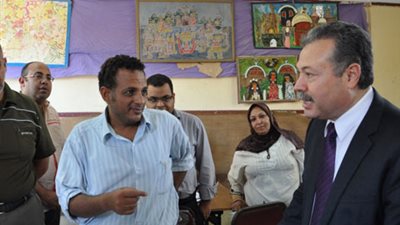 الرافعي: تطبيق قانون الخدمة المدنية في النواحى الإدارية والترقيات علي المعلمين