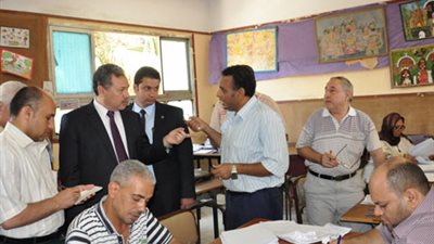 محب لمعلمي الكيمياء: اجراءات سريعة حتى تتناسب المادة مع الفترة الزمنية للتيرم