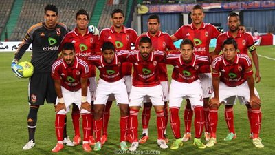 قنصل المغرب يستقبل فرقة الاهلى بالمطار