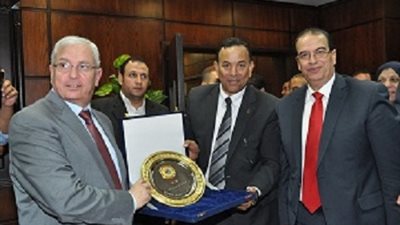 وزير التعليم العالي يزور معهد الكبد القومي بمدينة شبين الكوم بالمنوفية