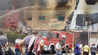 مصرع 11 وإصابة 21 في حريق بمصنع العبور و استدعاء الجيش للمشاركة في إطفاء الحريق