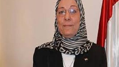وزيرة القوي العاملة:التعيينات علي الهاتف المحمول قريبا