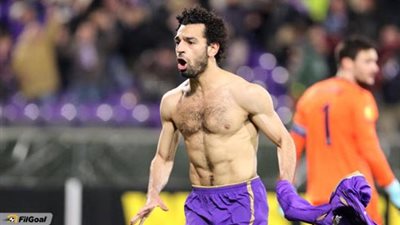 شاهد .. محمد صلاح ينهى الكشف الطبى فى روما