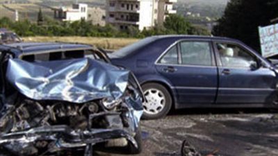 مصرع وإصابة 21 شخصا فى تصادم سيارتين بطريق السخنة السويس