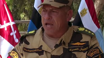 بالفيديو..قائد الصاعقة لجنوده: اضربوا بكل قسوه من يحاول إفساد فرحة المصريين بالقناة

