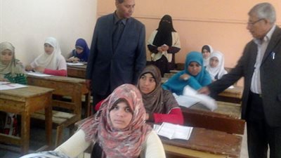 تكريم طالبة بـ