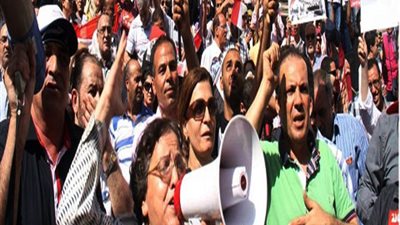 اليوم .. نقابات مصر تتمرد ضد 