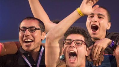 طلاب جامعة القاهرة يفوزون بجائزة التحدى لإعادة تجميع السيارة  بمسابقة فورميولا للجامعات بالمانيا