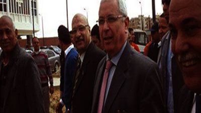 الأمن يمنع طلاب من اعتراض موكب 