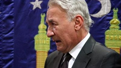 أبوعوف يخضع لعميلة قلب مفتوح
