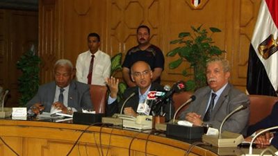 يوسف: خريجى الدبلومات الفنية  ليسوا مؤهلين من الناحية المهنية