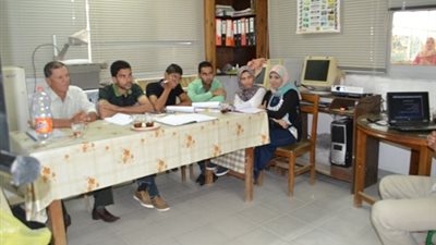 دورة تدريبية عن تدوير المخلفات الزراعية وصناعة الكمبوست بزراعة القناة
