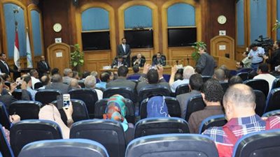 الرافعي: أسعي إلى خدمة المعلم وأقوم بعرض خطابات حافز الأداء والإثابة على رئيس الوزراء