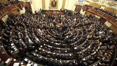 رئيس اللجنة  المشرفة على الانتخابات البرلمانية بأسيوط يطالب المترشحين بتقديم كشوف طبية حديثة