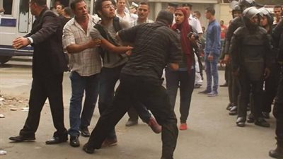 تعزيزات أمنية أمام 