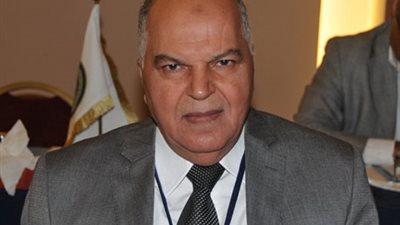 عقب انسحابة من 